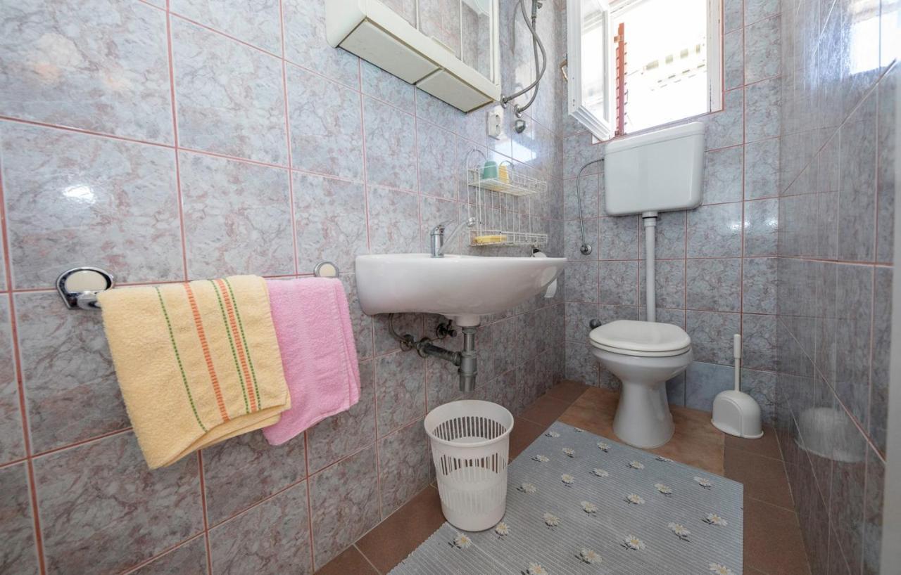 Rooms Dragica Palit Exterior photo