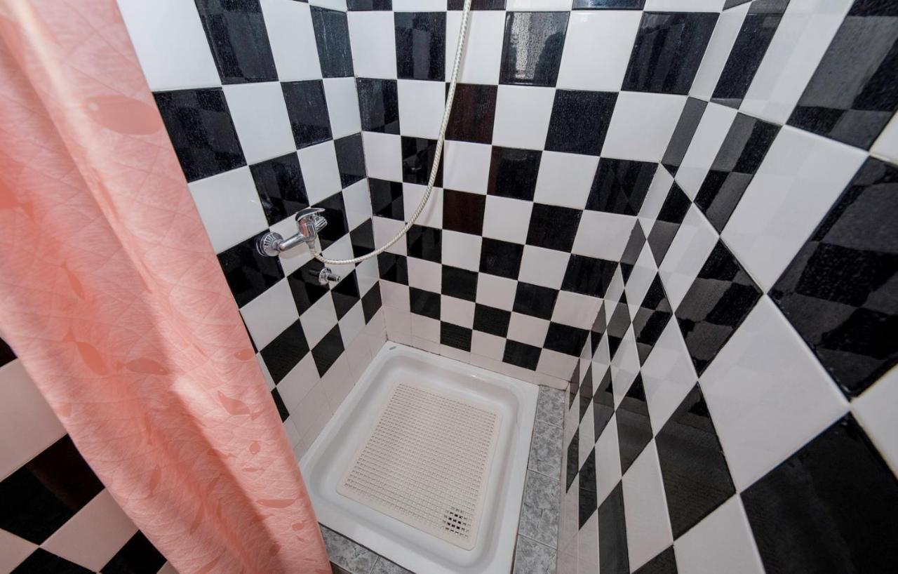 Rooms Dragica Palit Exterior photo